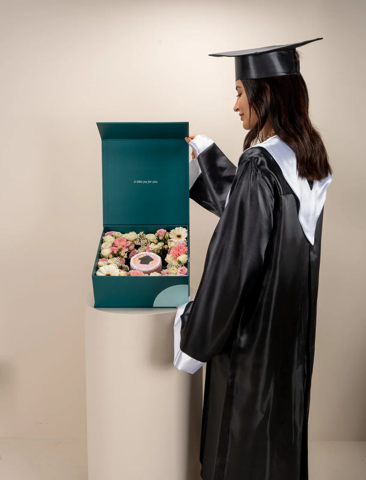 Graduation box